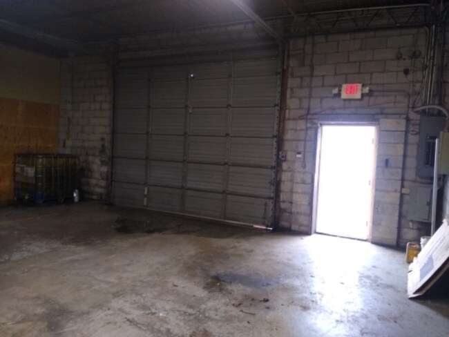 Building Photo - 715 E Loudon Ave