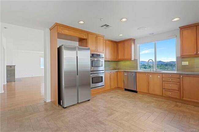 Building Photo - 5678 Como Cir