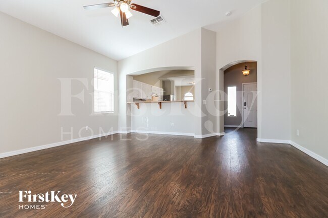 Building Photo - 24853 W Rosita Ave