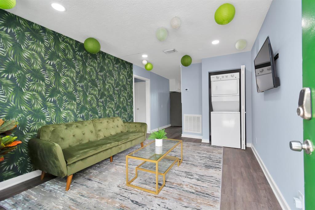 3339 Simmons St Unit 7, Houston, TX 77004 Room for Rent in Houston