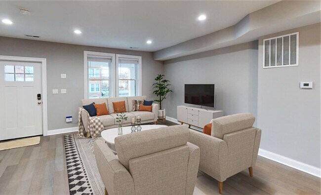 Foto del edificio - Elegant Petworth townhouse near Rock Creek...