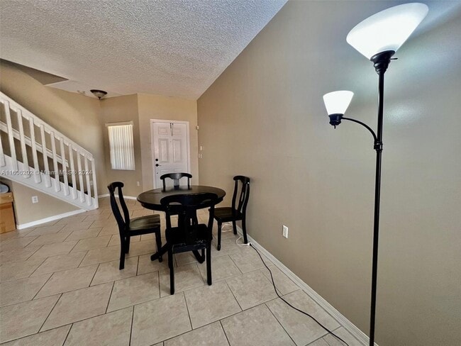 Foto del edificio - 2319 Southeast 24th Avenue Apt #2319, Home...