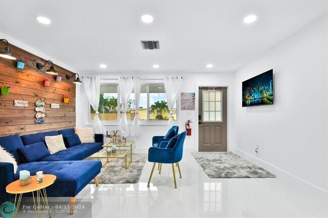 Building Photo - 4101 NW 16th Ave