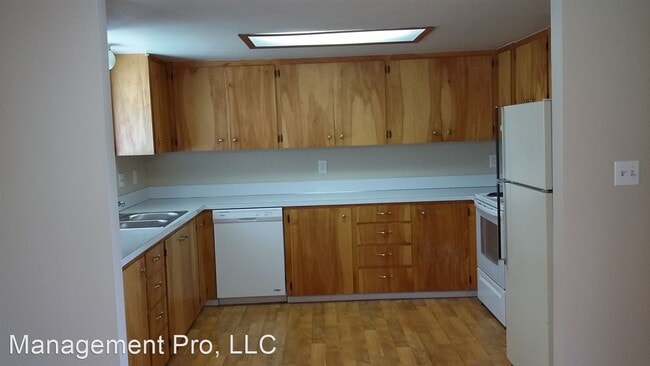 Building Photo - 3 br, 1.5 bath House - 395 W. Cranmer Drive