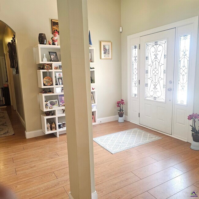 Foto del edificio - 316 Montview Way
