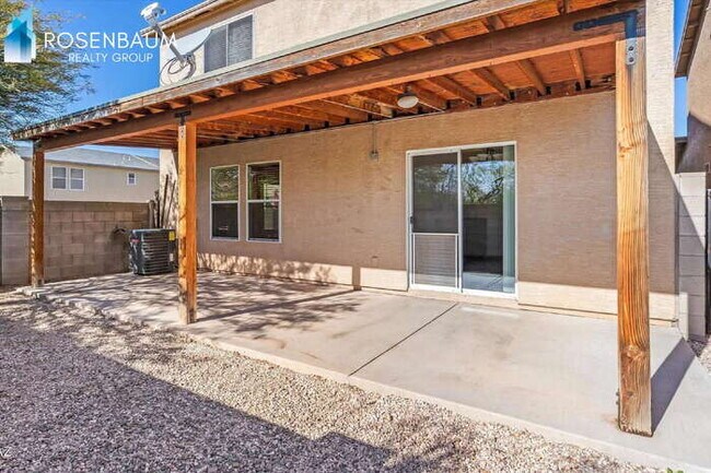 Building Photo - 8459 N Placita De La Manzana