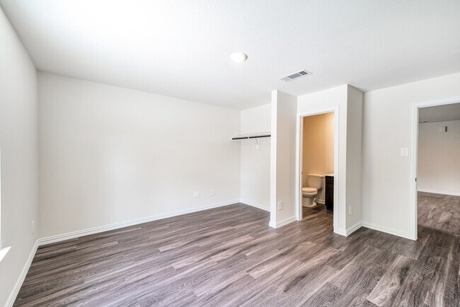 Building Photo - 1601 21st St