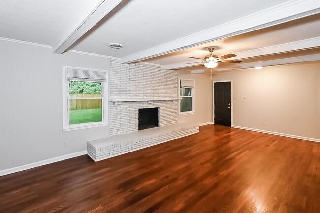 Building Photo - 801 Chatwood St