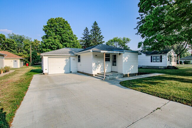 Foto del edificio - 1417 Ash St