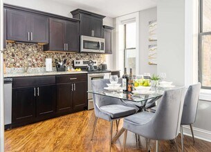 Building Photo - 5000 N Sheridan Rd