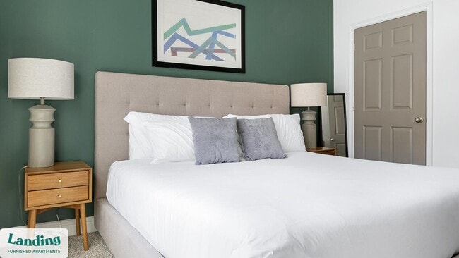 Building Photo - 925 Canterbury Rd NE