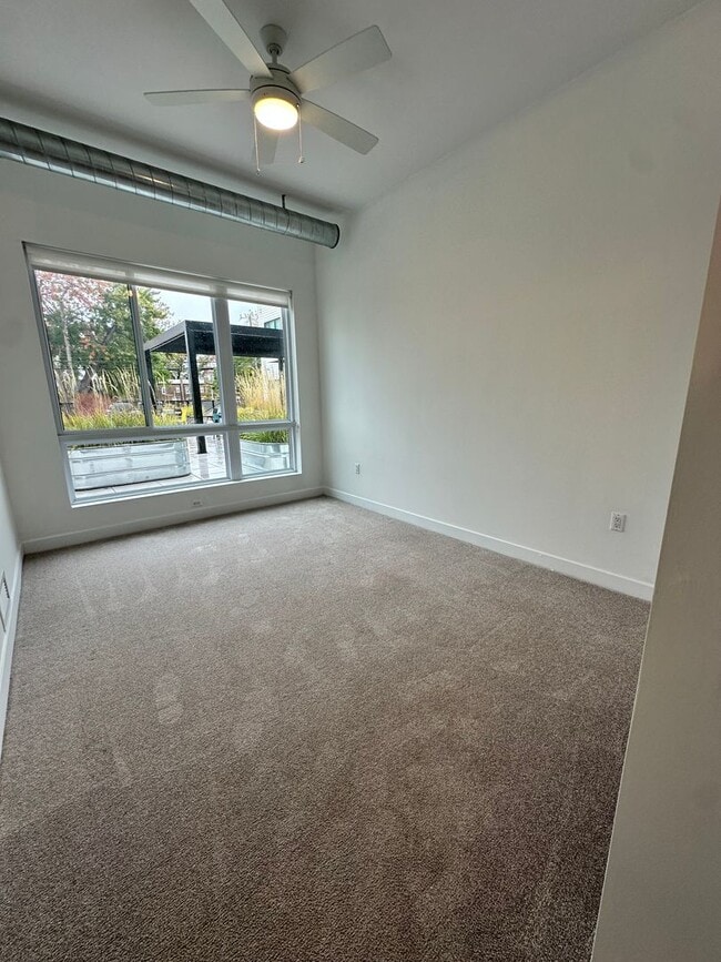 Interior Photo - The Roy