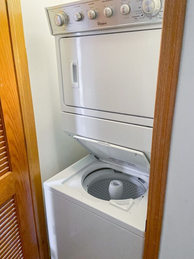 Foto del edificio - 1319 W Belmont Ave