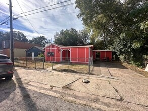 Building Photo - 604 Ave I Ave