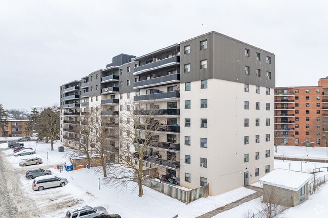 Building Photo - 836 Talwood Dr