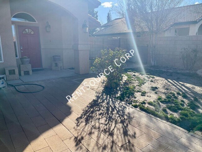 Foto del edificio - 3242 Poplar St