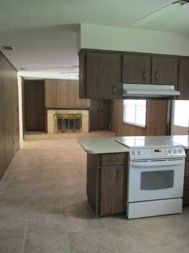 Foto del edificio - 324 NW 122nd St