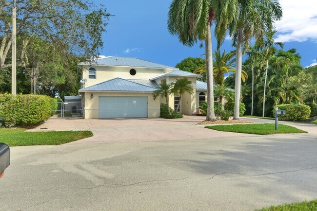 Foto del edificio - 1311 NW 2nd Cir