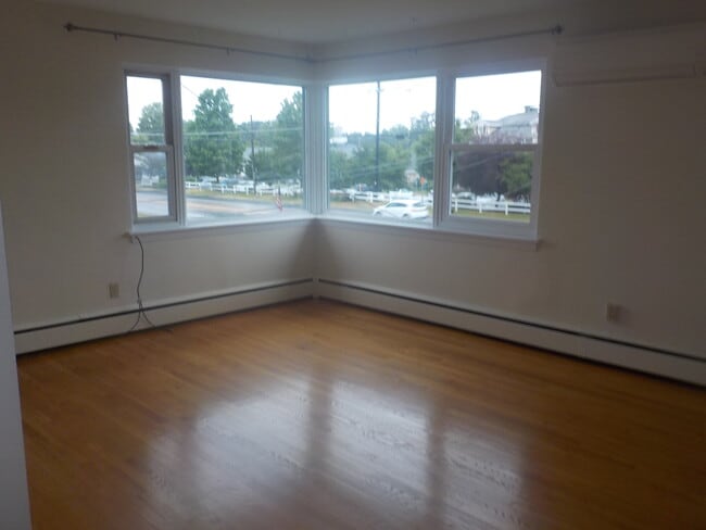 Sala de estar - 4832 E Trindle Rd