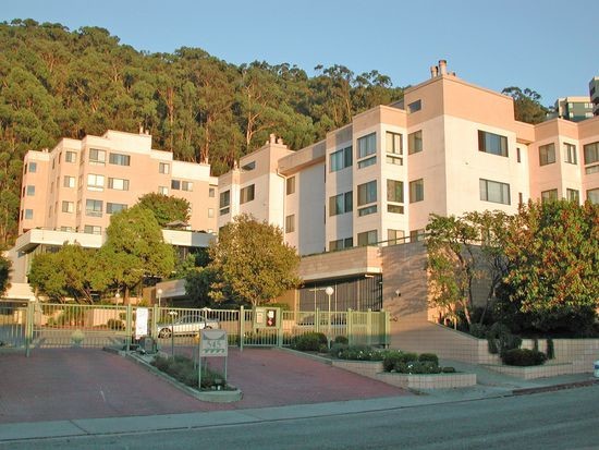 Gated Condo Complex - 545 Pierce St