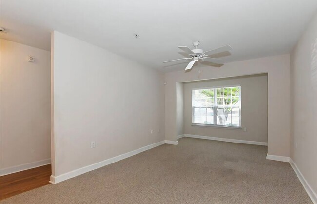 Foto del edificio - 5236 Hilltop Rd