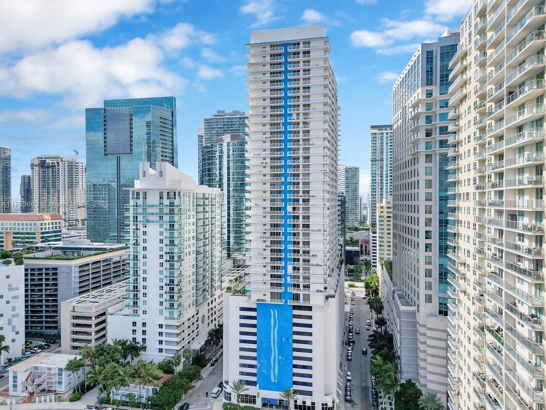 Primary Photo - 1200 Brickell Bay Dr