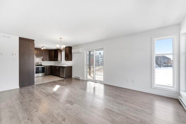 Building Photo - 582 du Plateau Boulevard
