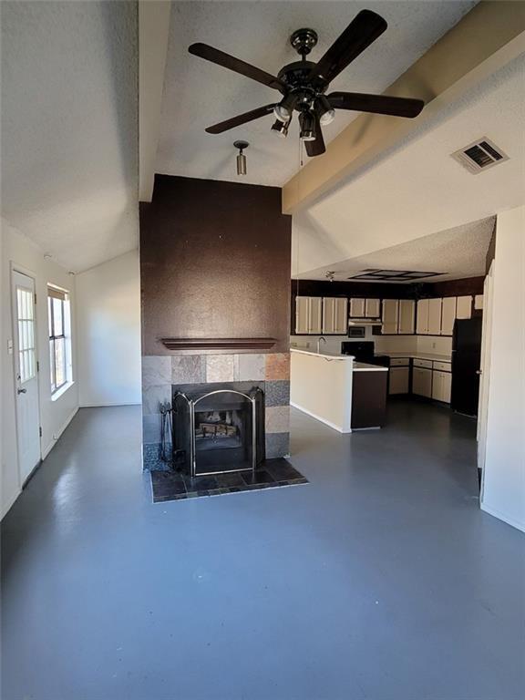 Building Photo - 826 Eagles Way