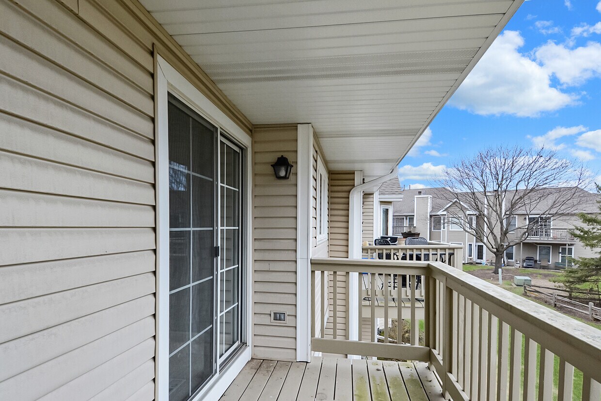 Primary Photo - 239 University Ln