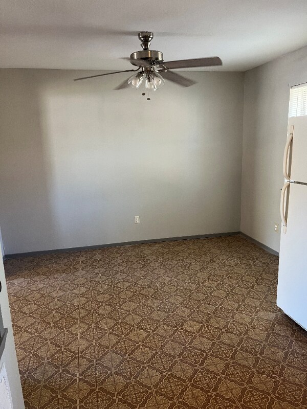 Building Photo - 705 Guadalimar St