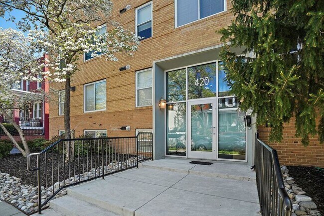 Foto del edificio - 420 16th St SE