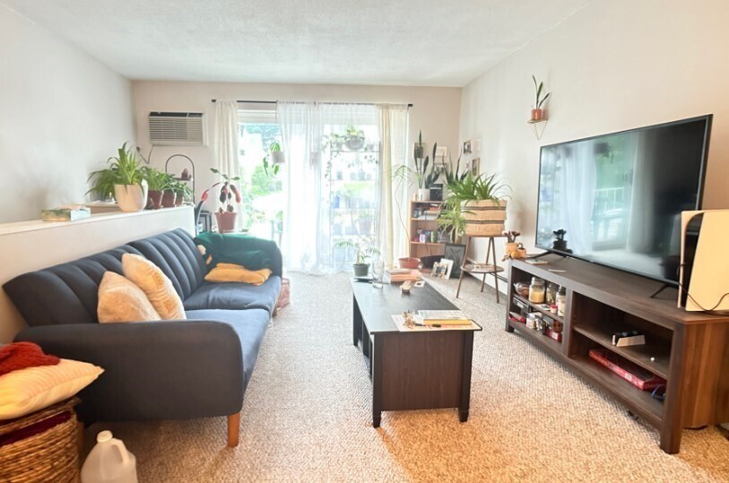 Photo - 73 Charlesbank Rd (Newton, MA)