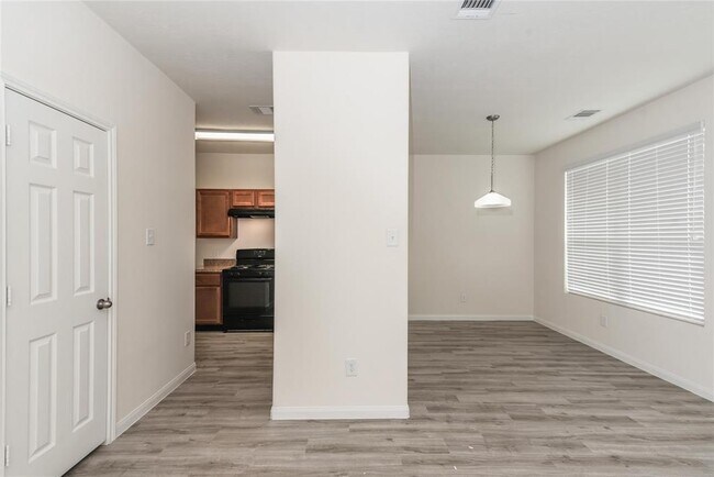 Foto del edificio - 5814 Northern Oak St