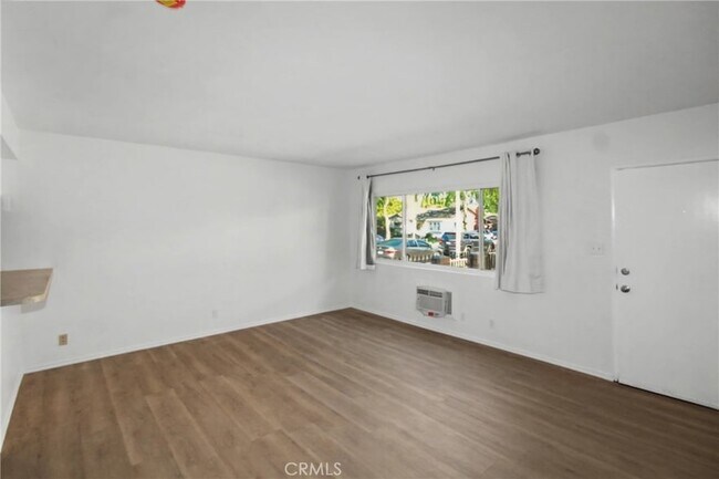 Photo - 1010 E 32nd Street Unit A Apartment