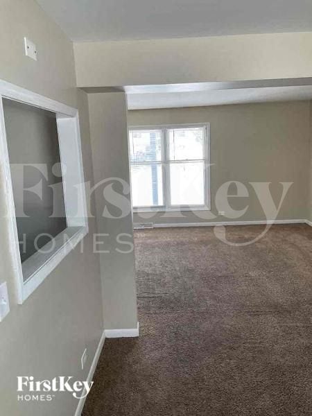 Building Photo - 2 Devon Ct