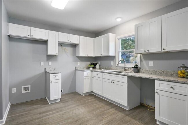 Foto del edificio - 983 Welch St SE