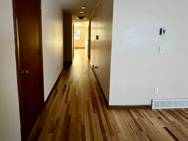 Foto del edificio - 9440 W 56th Pl