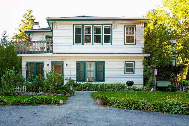 Foto del edificio - W379N5686 N Lake Rd