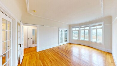 Building Photo - 2945 Van Ness Ave