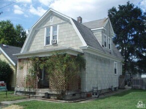 Building Photo - 938 Herman St