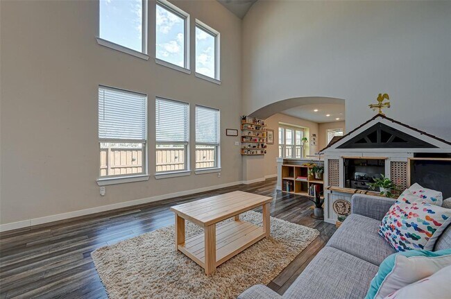 Building Photo - 27017 Strake Ln