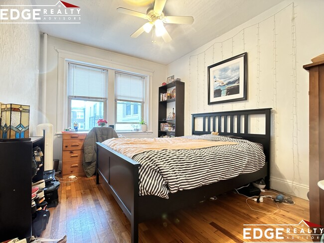 Foto del edificio - 239 Kelton St
