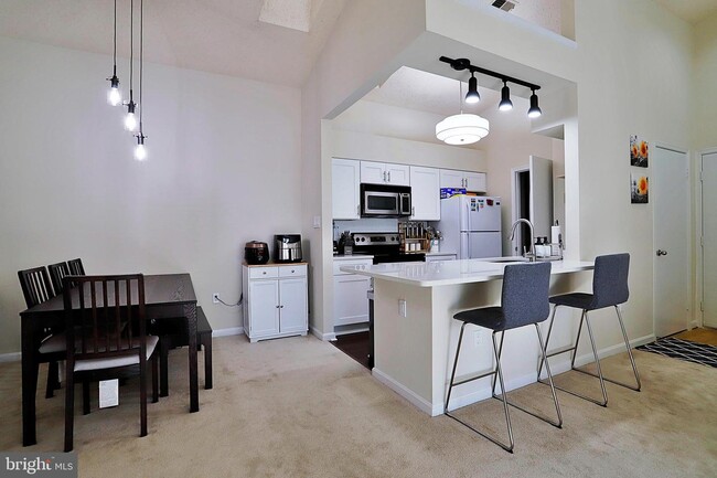 Foto del edificio - 7701 Lafayette Forest Dr