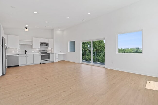 Interior Photo - Little Ford
