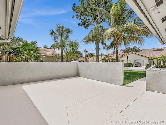 Building Photo - 21578 Altamira Ave