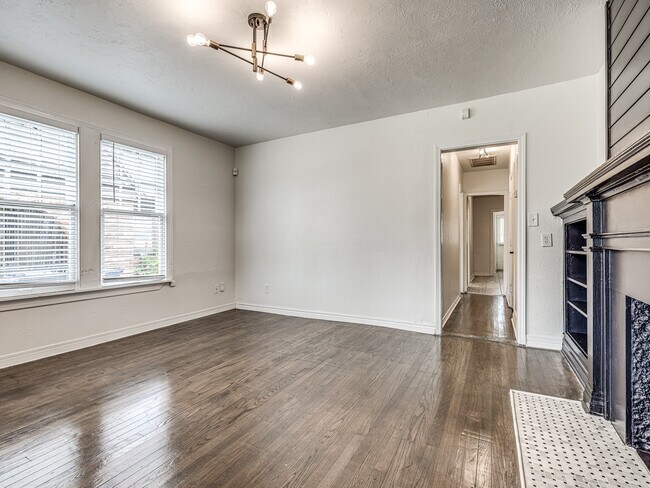 Foto del edificio - 939 NE 16th St