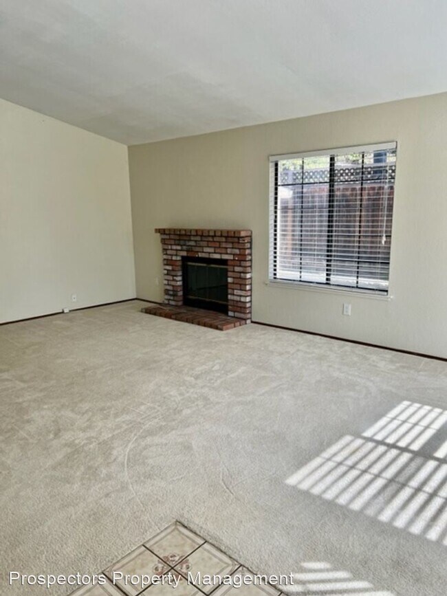 3 br, 2 bath House - 3357 San Saba Dr - 4