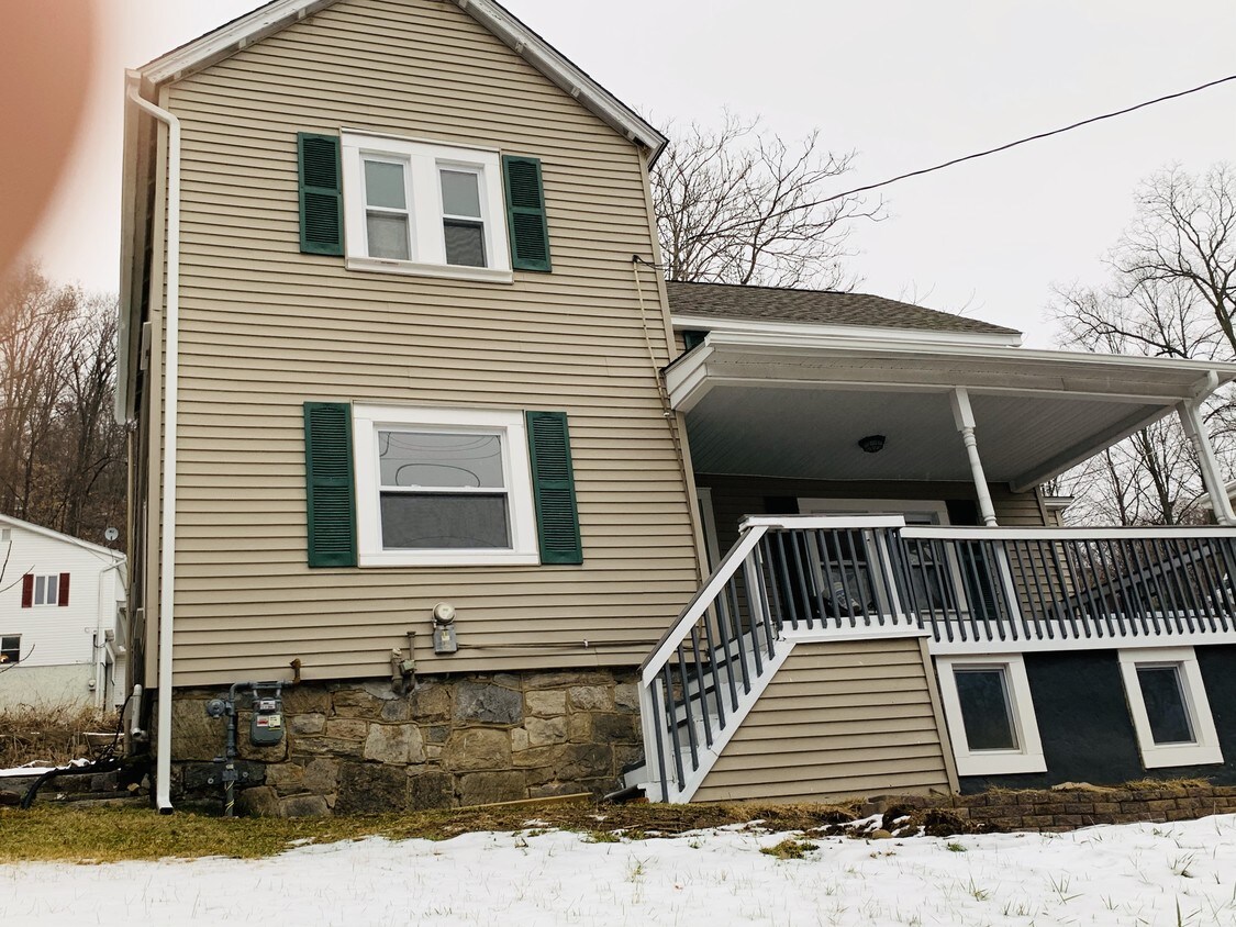 128 Mountain Ave, Highland Falls, NY 10928 House Rental in Highland