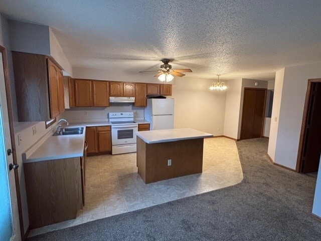 Foto del edificio - 127 Rosewood Ln S