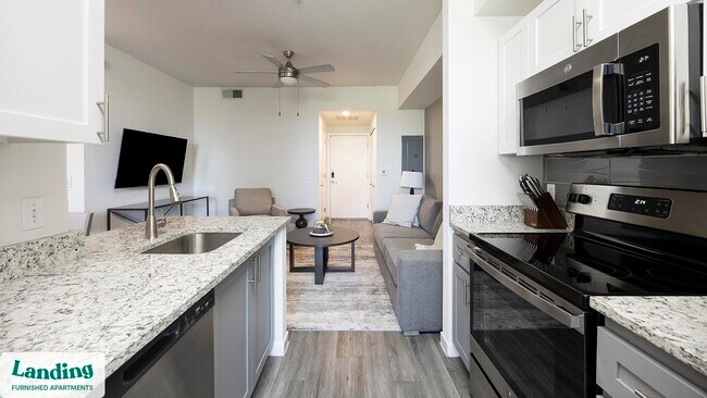 Foto del edificio - 1811 E Apache Blvd